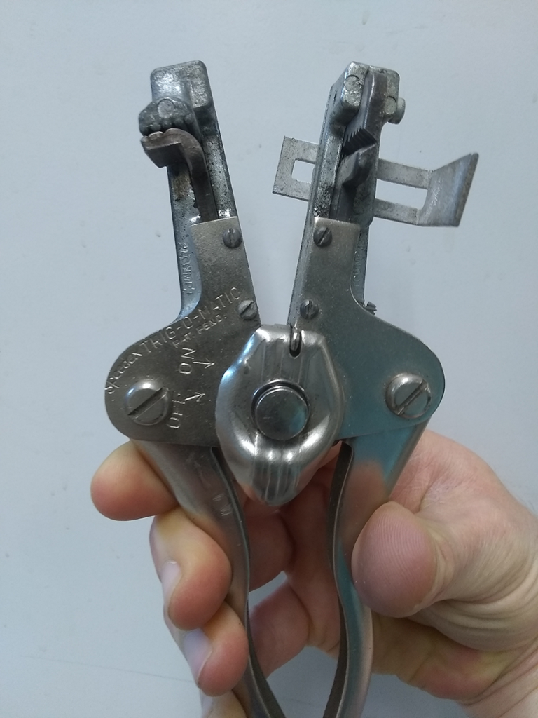 Wire stripper, second stage