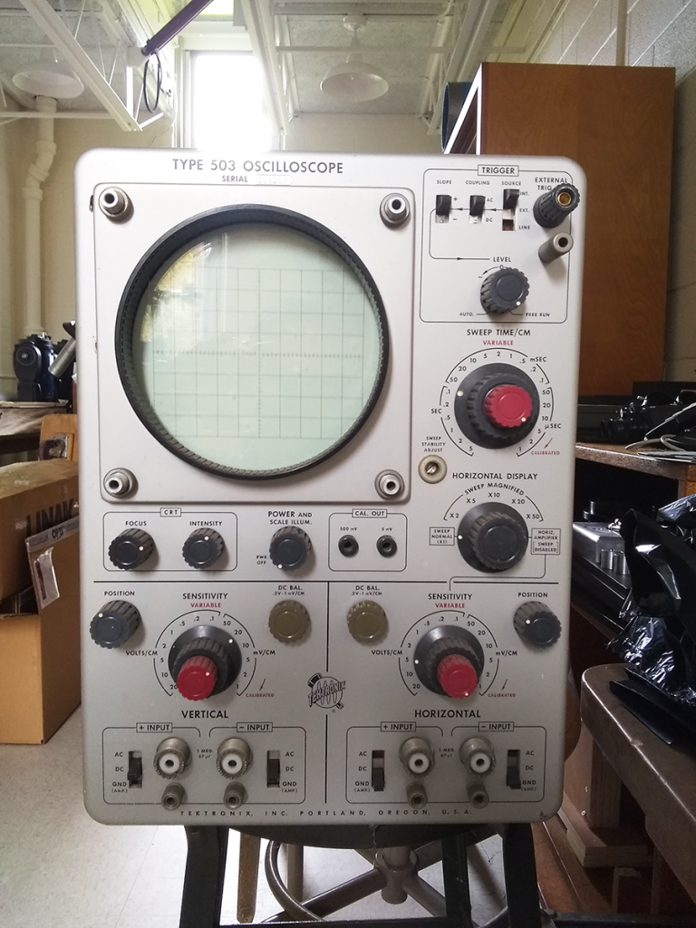 Oscilloscope front